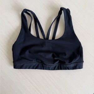 Lulu Strappy Sports Bra size 6